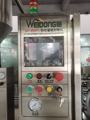 200kg 자동 튜브 채우고 밀폐 기계 공기 압력 0.4-0.6Mpa 전원 공급 220V 50Hz